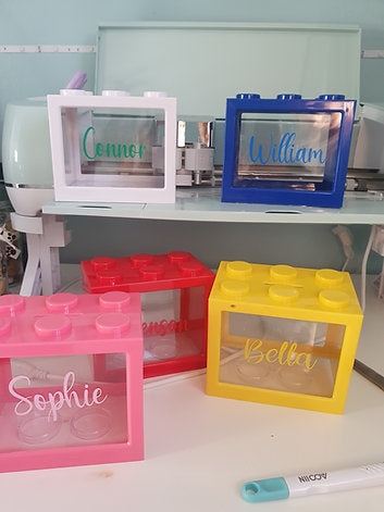 Sparebøsse Med Personlig Navn Lego Hvit