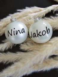 Julekule i glass med valgfritt navn, 8 cm hvit
