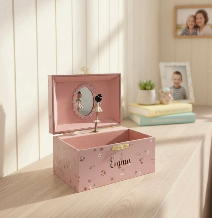 Little Dutch Smykkeskrin Med Valgfritt Navn Og Musikkballerina Rosa
