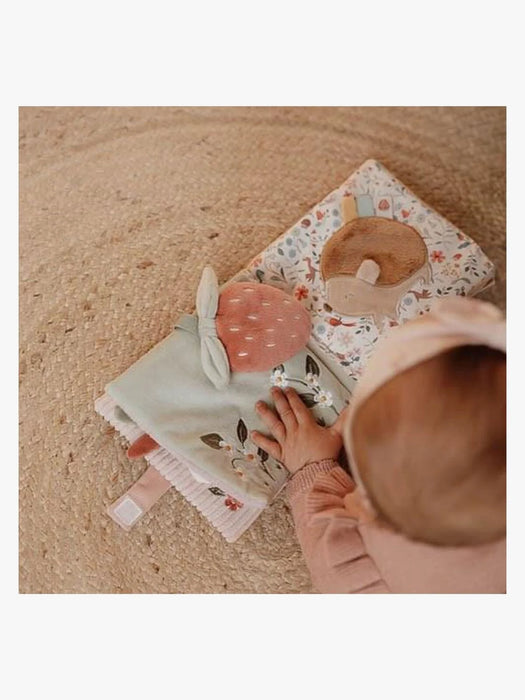 Little Dutch Aktivitetsbok Med Navn Garden