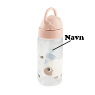 Drikkeflaske med navn, Done by Deer Tiny Farm Rosa