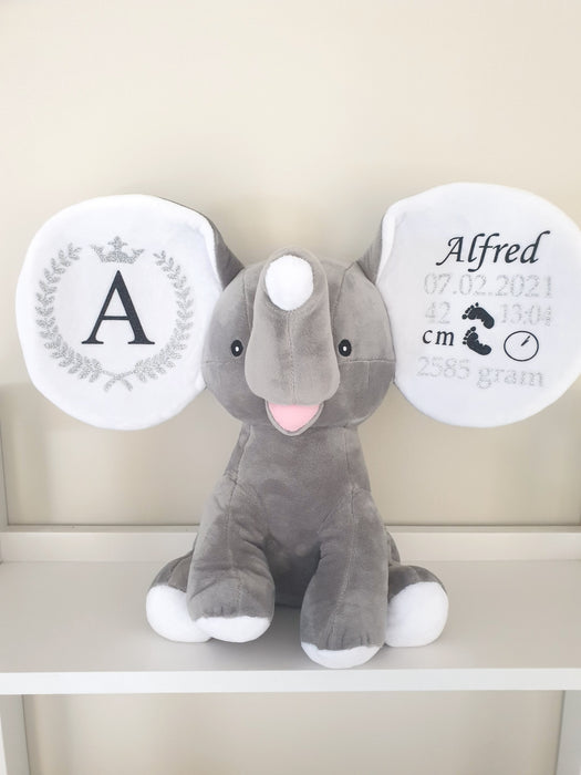 Bamse med navn og fødselsdata, grå elefant