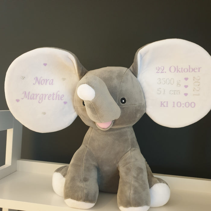 Bamse med navn og fødselsdata, grå elefant