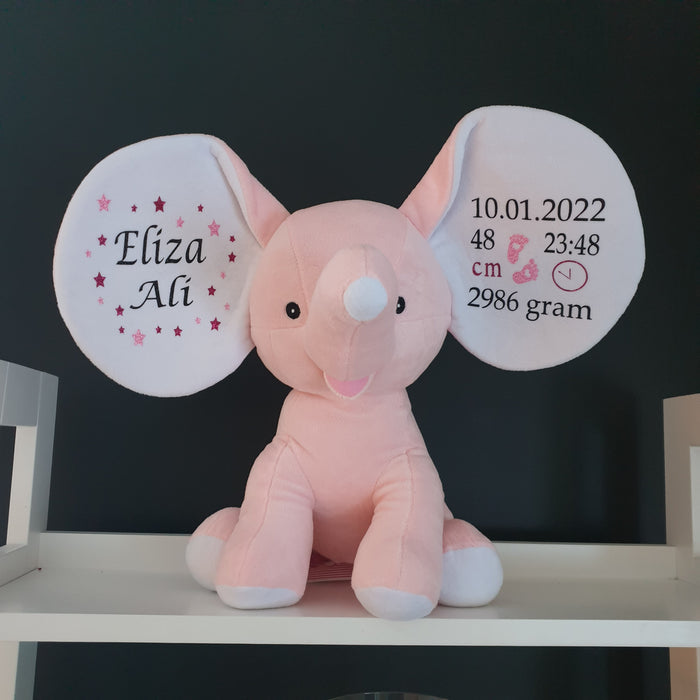 Bamse med navn og fødselsdata, lys rosa elefant