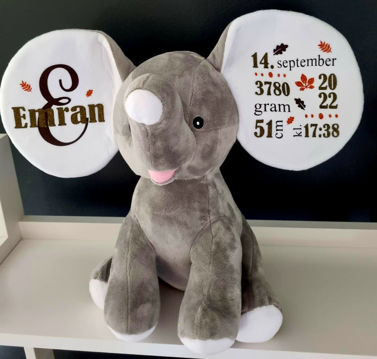 Bamse med navn og fødselsdata, grå elefant